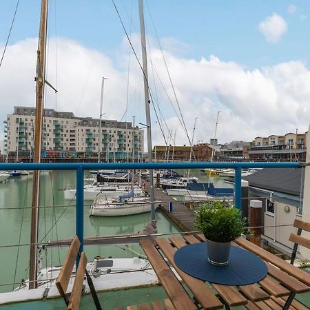On The Water With Free Parking - By My Getaways Apartment Brighton Ngoại thất bức ảnh