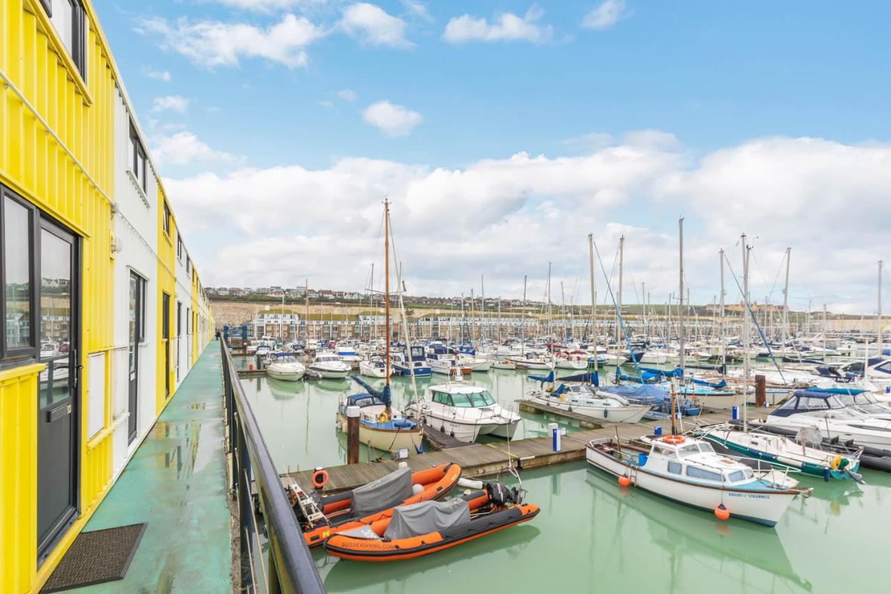 On The Water With Free Parking - By My Getaways Apartment Brighton Ngoại thất bức ảnh