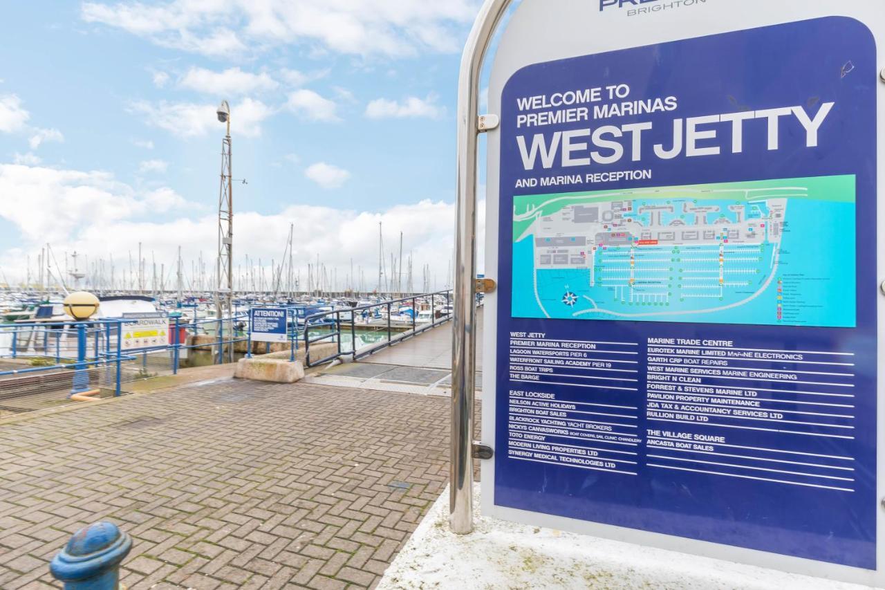 On The Water With Free Parking - By My Getaways Apartment Brighton Ngoại thất bức ảnh
